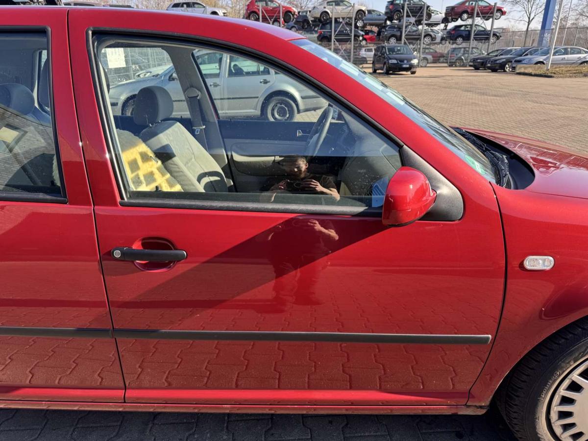 VW Golf 4 original T&uuml;r vorn rechts LC3K Canyonred 5-T&uuml;rer Rohbau Bj.2000